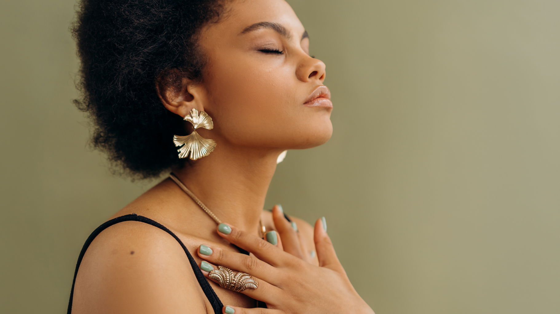 Mindful Moments, Radiant Skin: Cultivating Inner Calm for Outer Glow