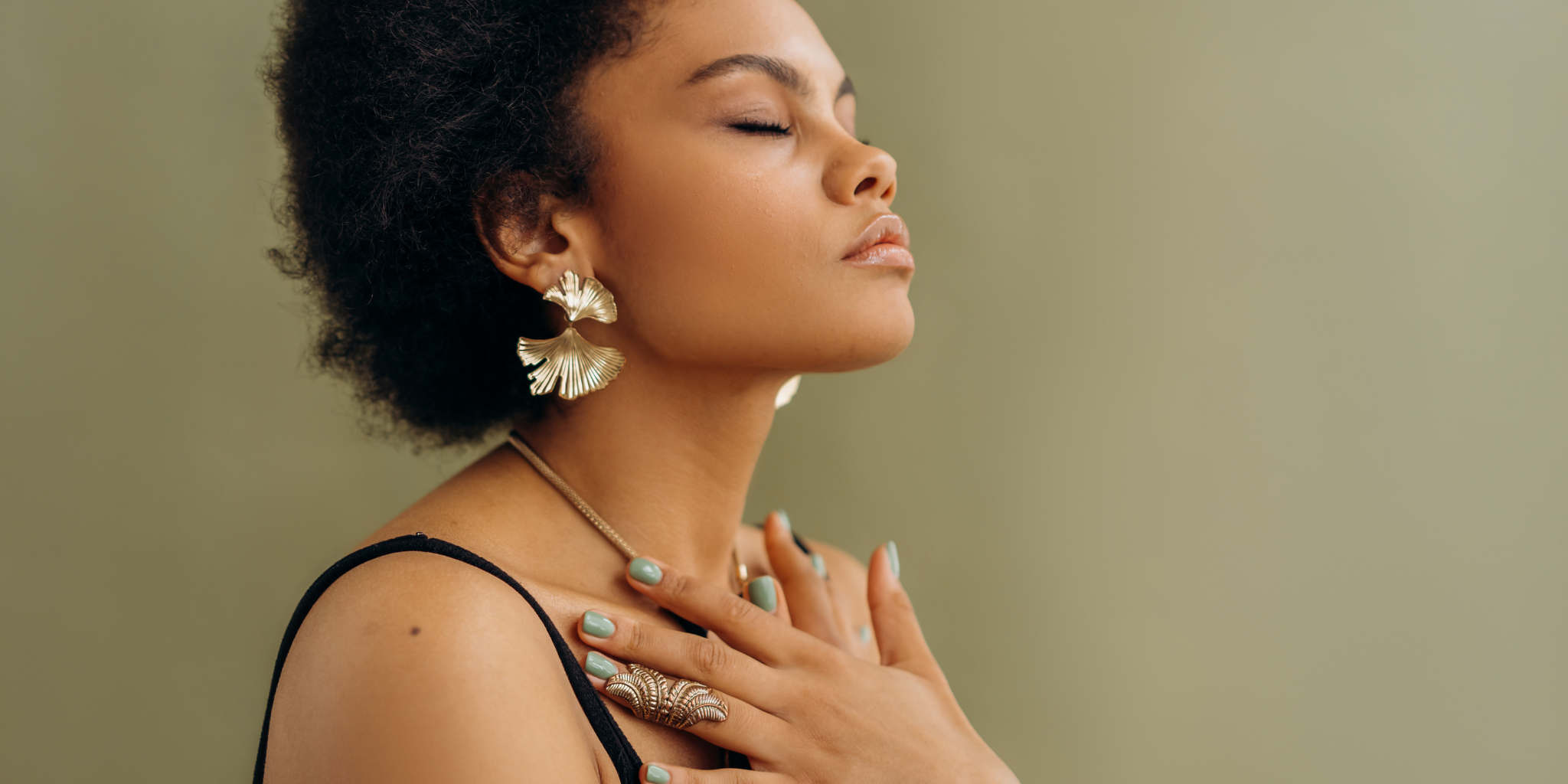 Mindful Moments, Radiant Skin: Cultivating Inner Calm for Outer Glow